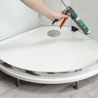 Chystáte se již dlouho vyměnit v koupelně starý sprchový kout či vanu, ale obáváte se starostí kolem demontáže a instalace...